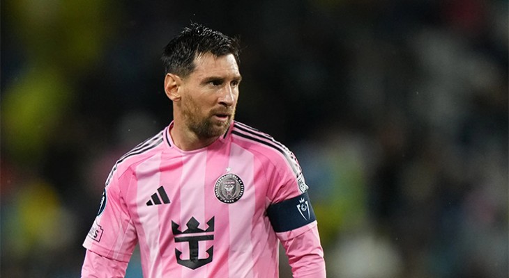 ৯০০ গোলের অপেক্ষা বাড়ল মেসির