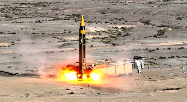 সৌদির তেল শোধনাগারে আবার ইরানের ব্যালিস্টিক মিসাইল হামলা