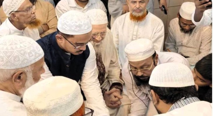 ঢাবি মসজিদে সম্পন্ন হলো সাদিক কায়েমের আকদ