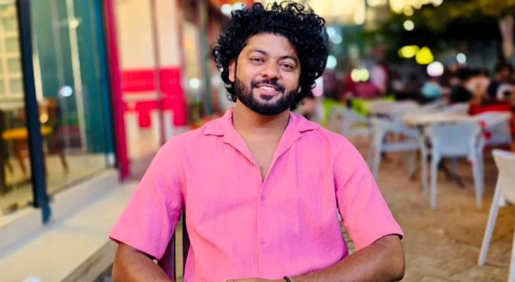 স্কুলের জমিতে রাস্তা নির্মাণ, কাঠগড়ায় কনটেন্ট ক্রিয়েটর কাফি